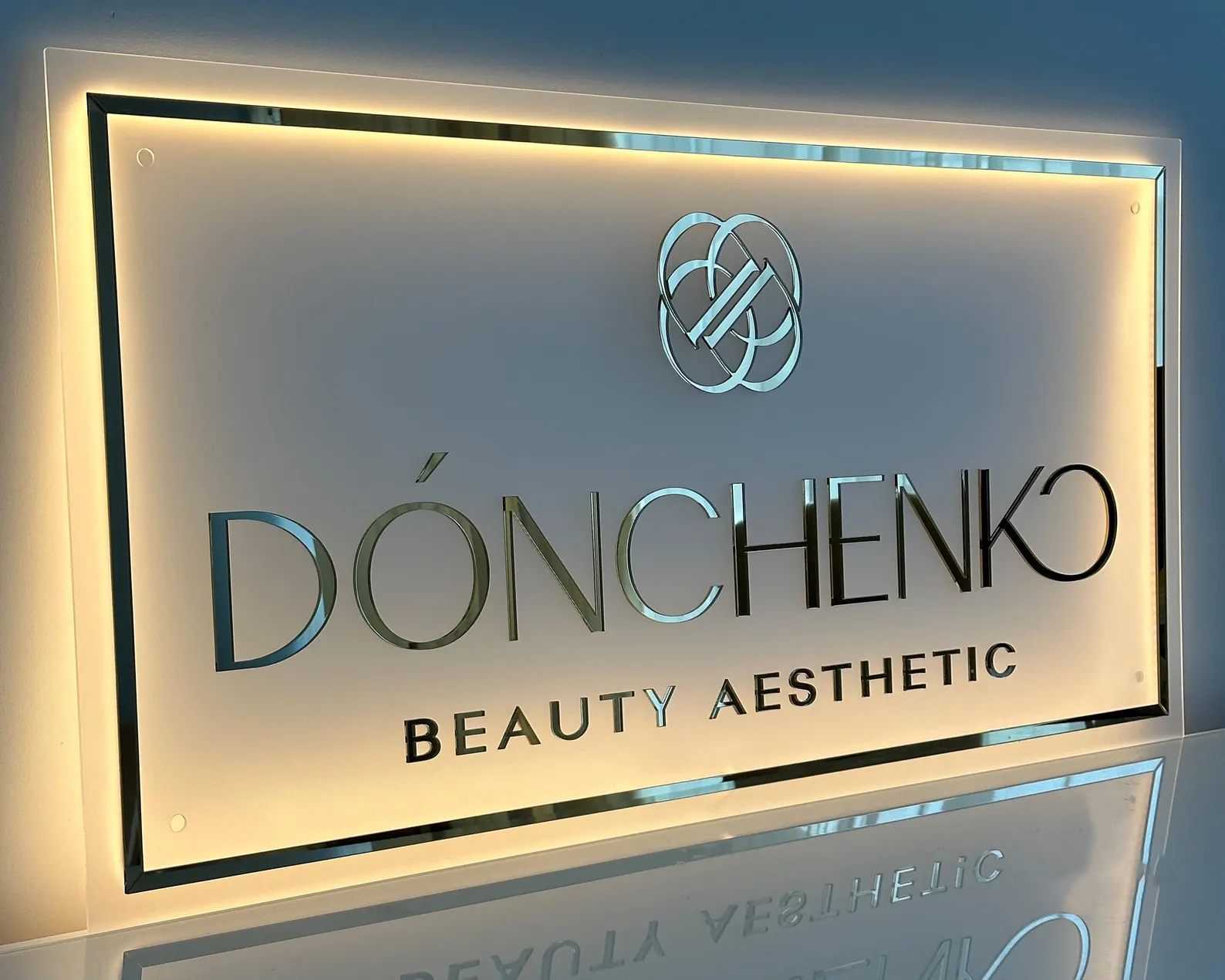 Custom Business Logo LED Sign  - Lighting Decor Company recensie en prijs